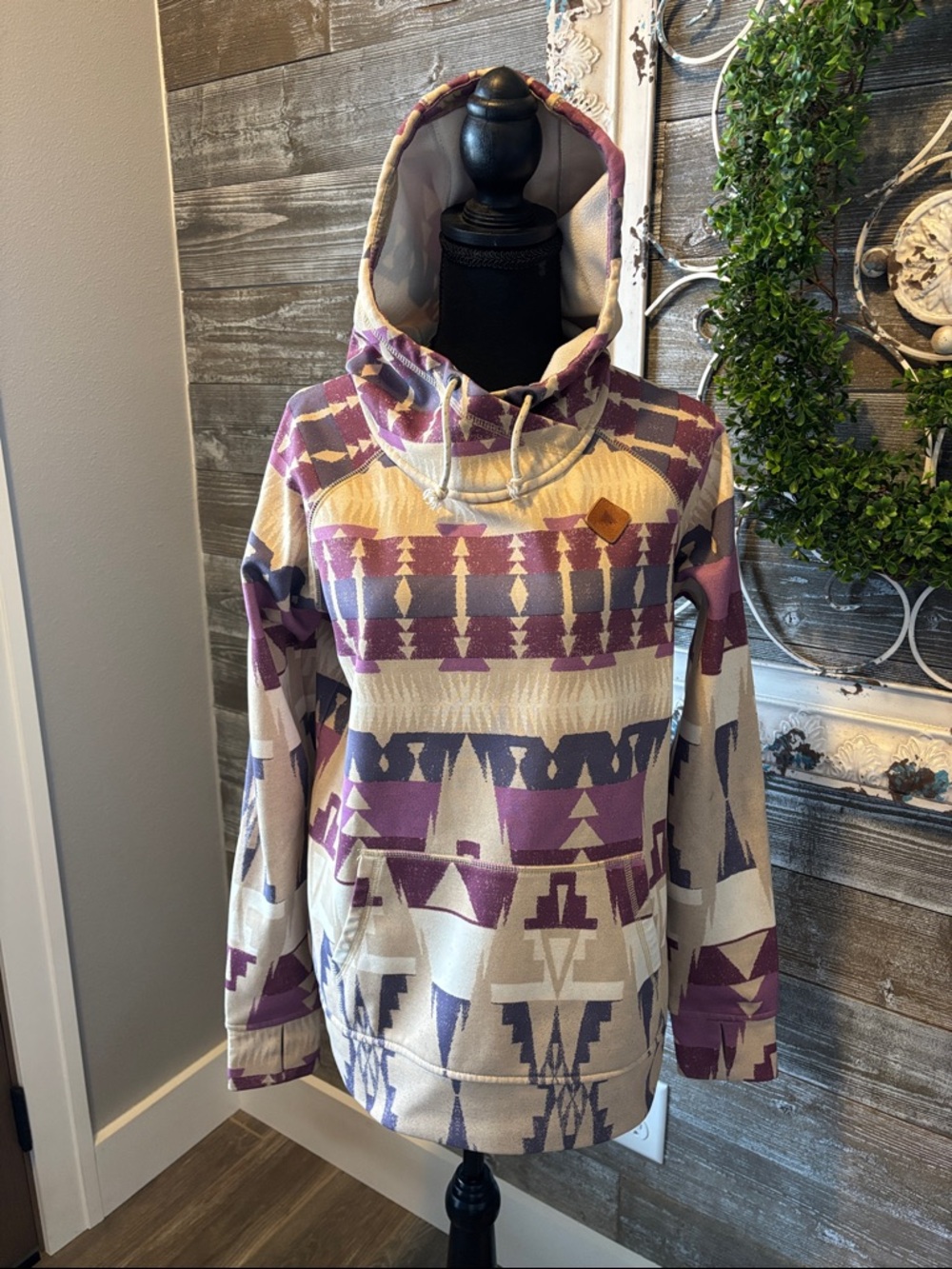 Burton (Size M) Dryride Aztec Print Pullover Hoodie in Purple and Cream